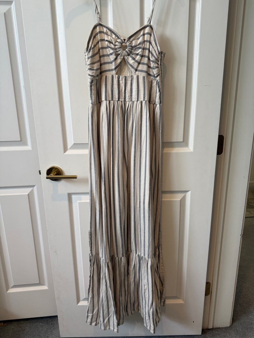 Versona Striped keyhole Maxi Dress